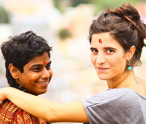 Freiwillige und Junge beim FSJ Indien