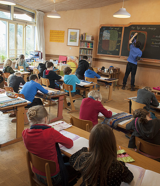 Klassenzimmer an einer Waldorfschule beim FSJ in den Niederlanden.