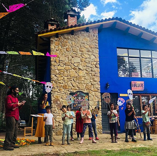 Blaues Haus beim FSJ in Mexiko