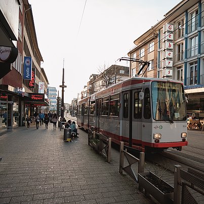 Bahn in Innenstadt beim FSJ in Witten