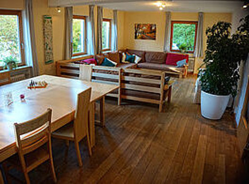 Esszimmer und Wohnbereich beim FSJ in München