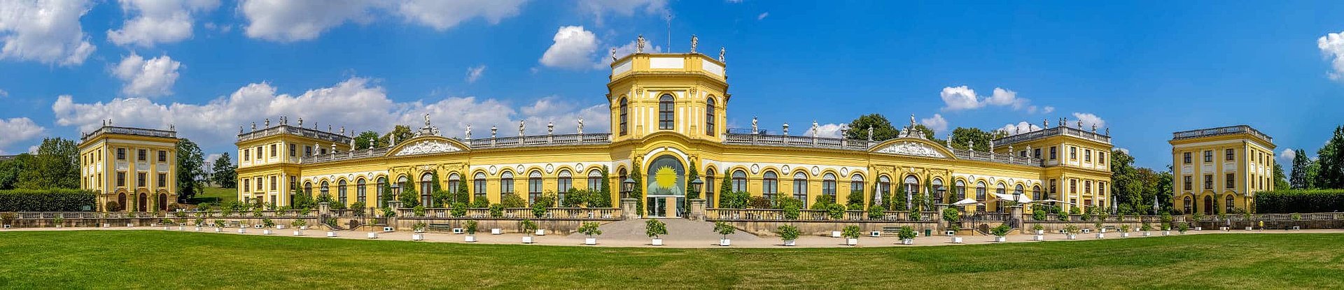 Gelbes Schloss beim FSJ in Kassel