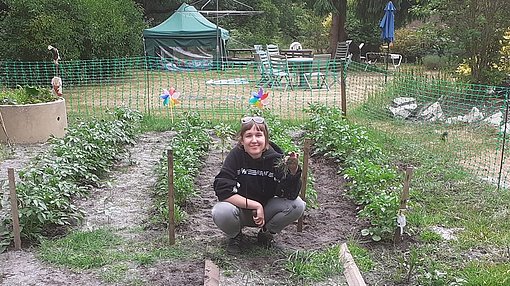 Gartenarbeit beim FSJ Sozialtherapie in der lantern community
