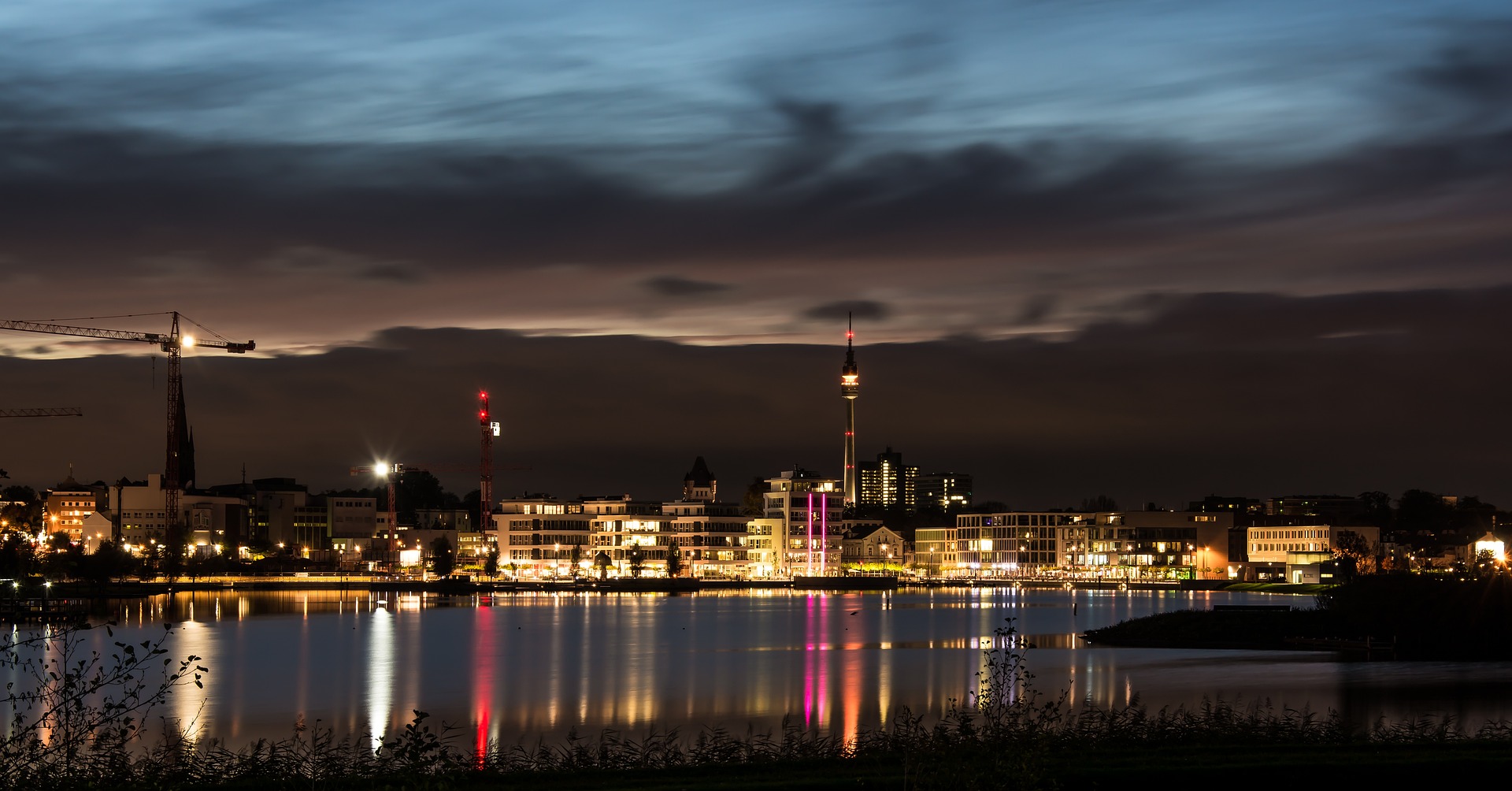 Stadt bei Nacht beim FSJ in Dortmund