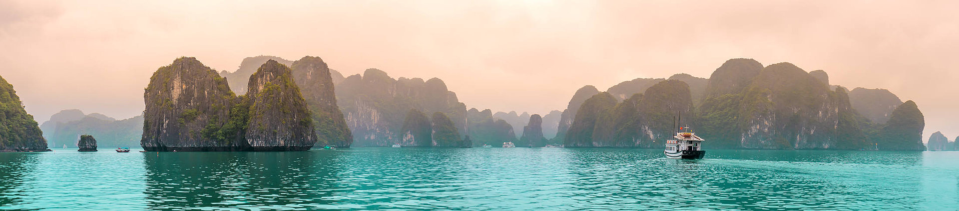 Felsige Küste und Meer im FSJ Vietnam