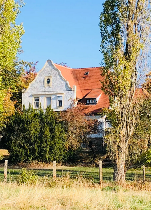 Haus bei Sonnenschein beim FSJ in Thüringen