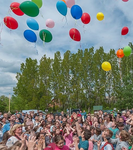 Luftballon steigen lassen beim FSJ Ungarn